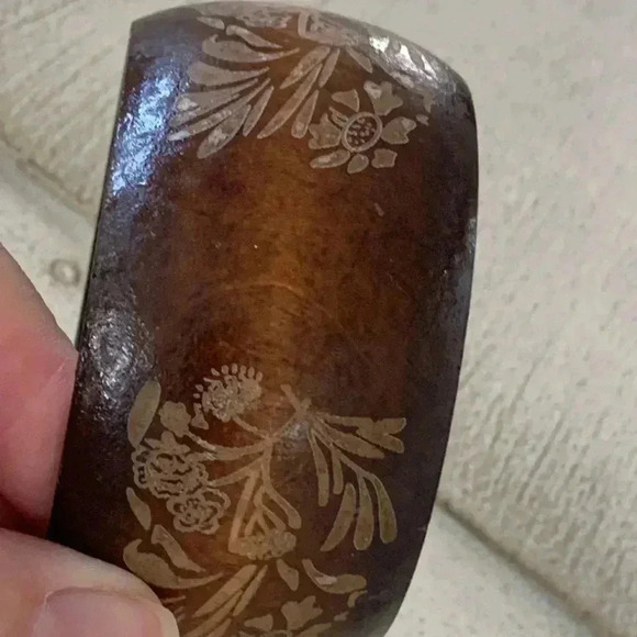 Vintage Wood wide bracelet etched - Picture 4 of 6